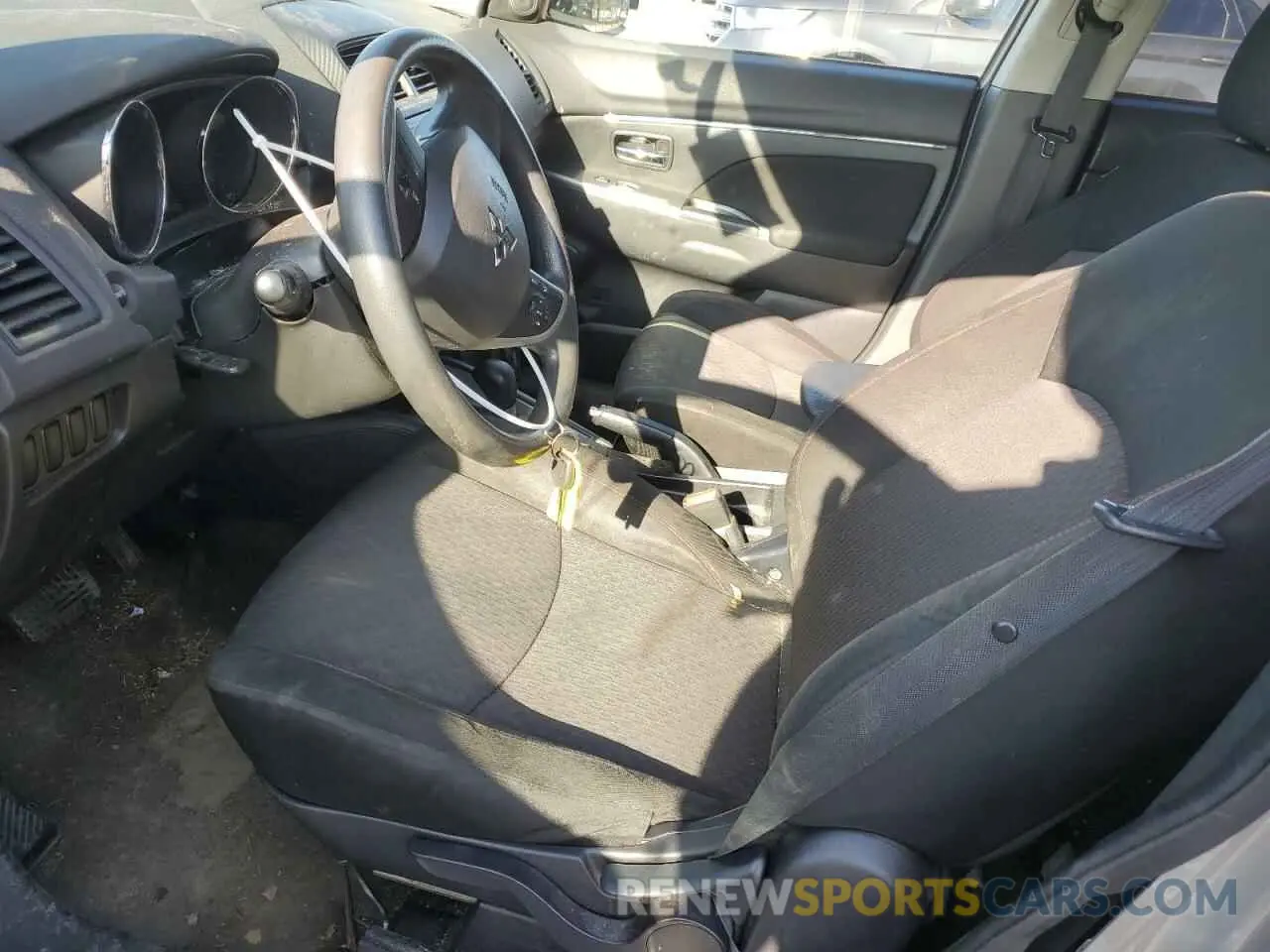 7 fotografías del automóvil dañado JA4AP3AU3KU022065 MITSUBISHI OUTLANDER 2019