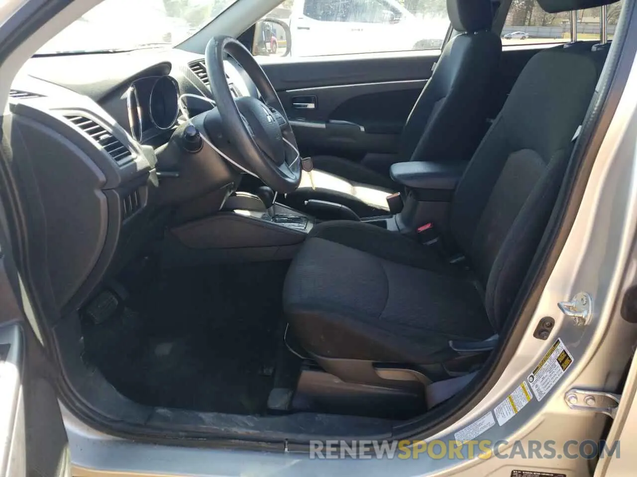 7 fotografías del automóvil dañado JA4AP3AU4KU011687 MITSUBISHI OUTLANDER 2019