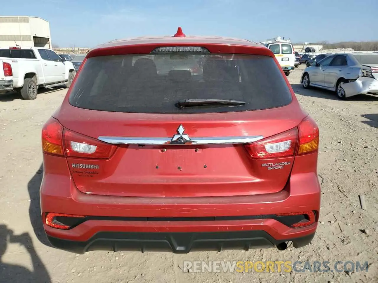6 fotografías del automóvil dañado JA4AP3AU4KU022933 MITSUBISHI OUTLANDER 2019