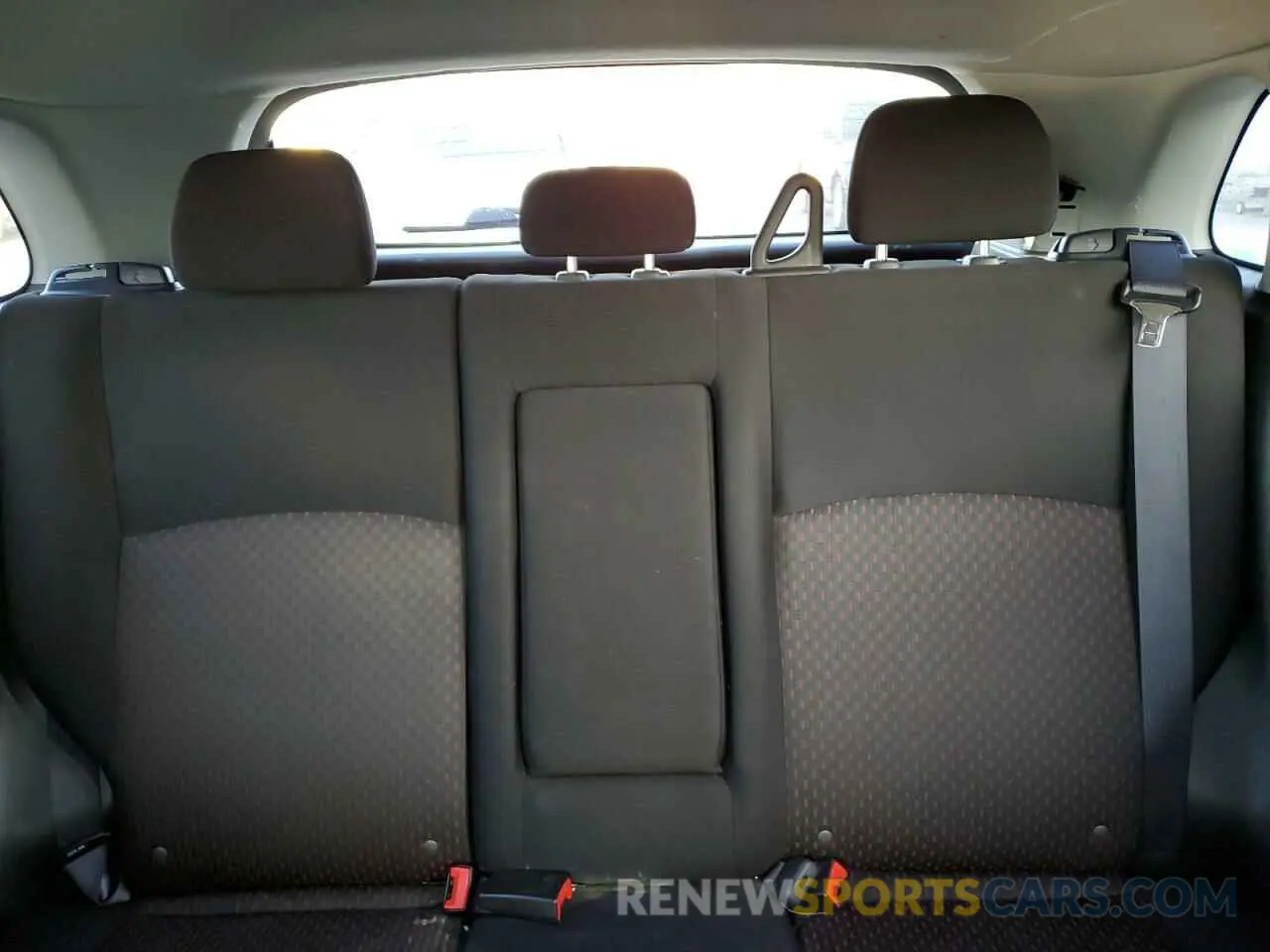 10 fotografías del automóvil dañado JA4AP3AU4KU029252 MITSUBISHI OUTLANDER 2019