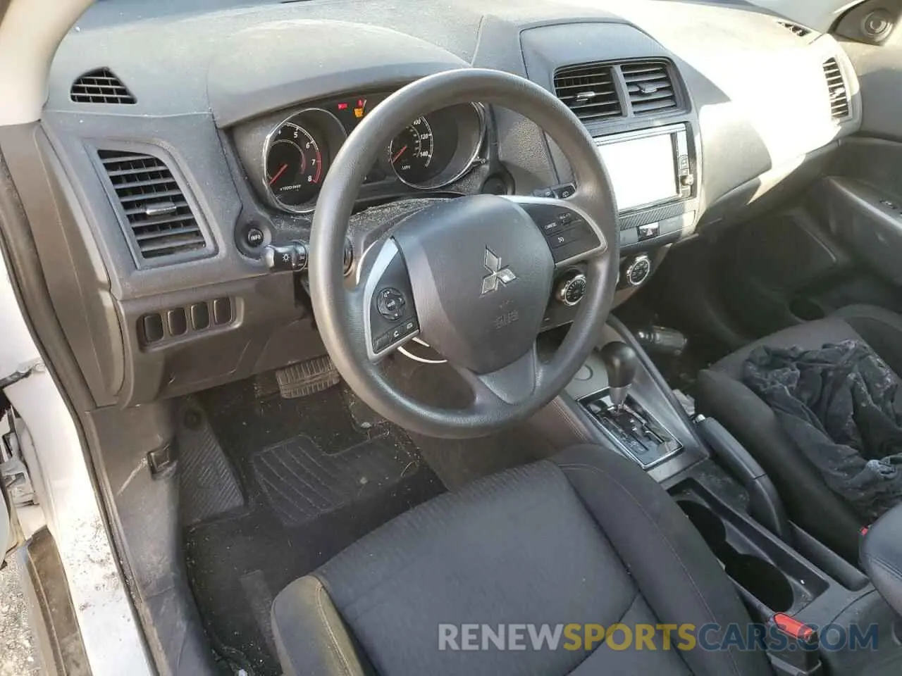 8 fotografías del automóvil dañado JA4AP3AU6KU003980 MITSUBISHI OUTLANDER 2019