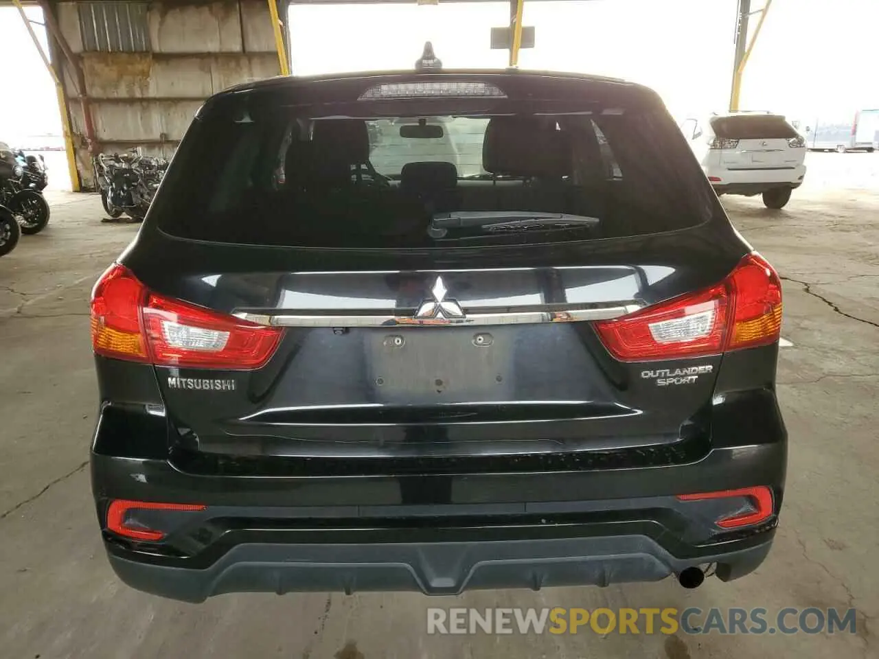 6 fotografías del automóvil dañado JA4AP3AU6KU018186 MITSUBISHI OUTLANDER 2019