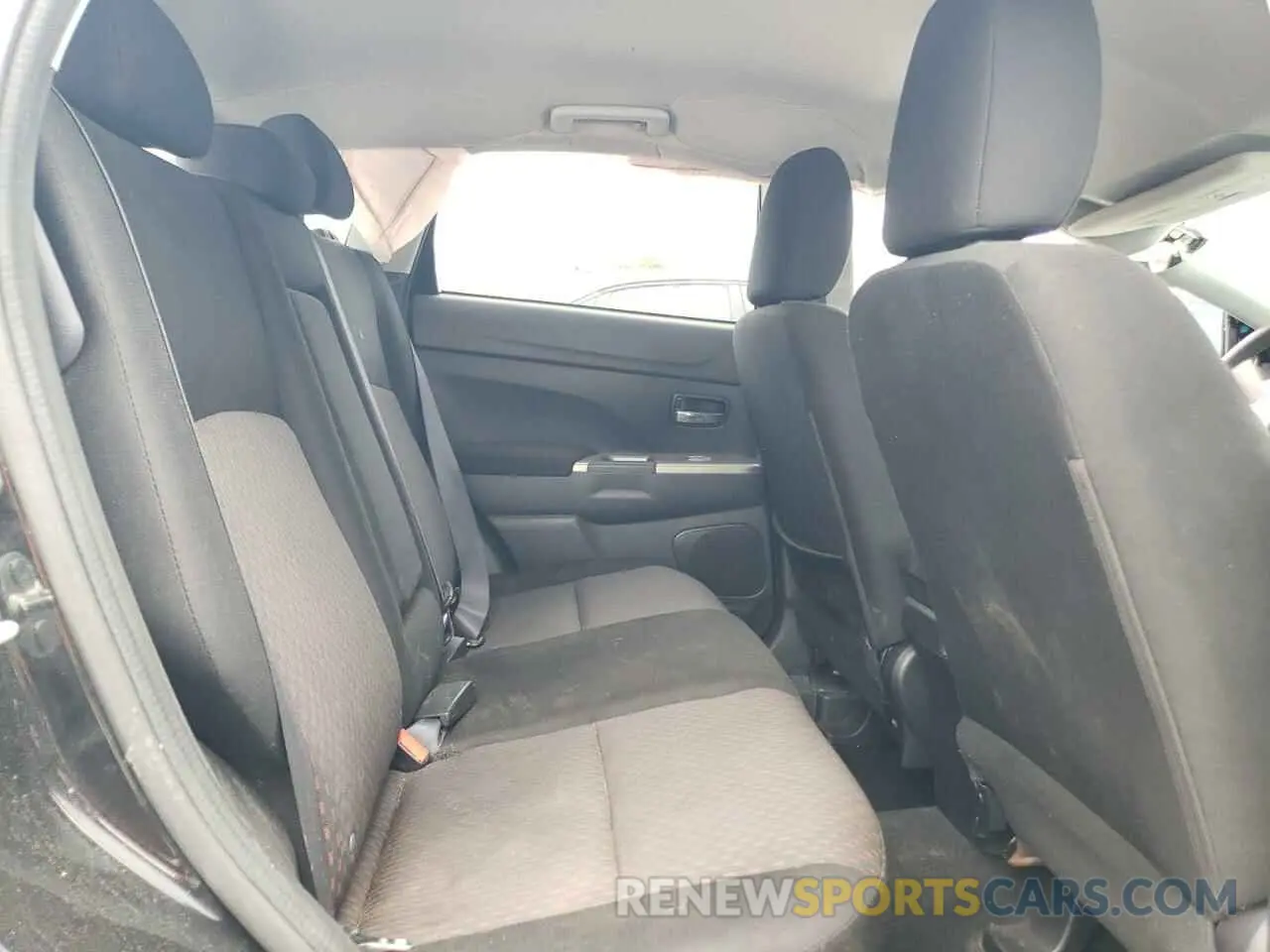 11 fotografías del automóvil dañado JA4AP3AU6KU019872 MITSUBISHI OUTLANDER 2019