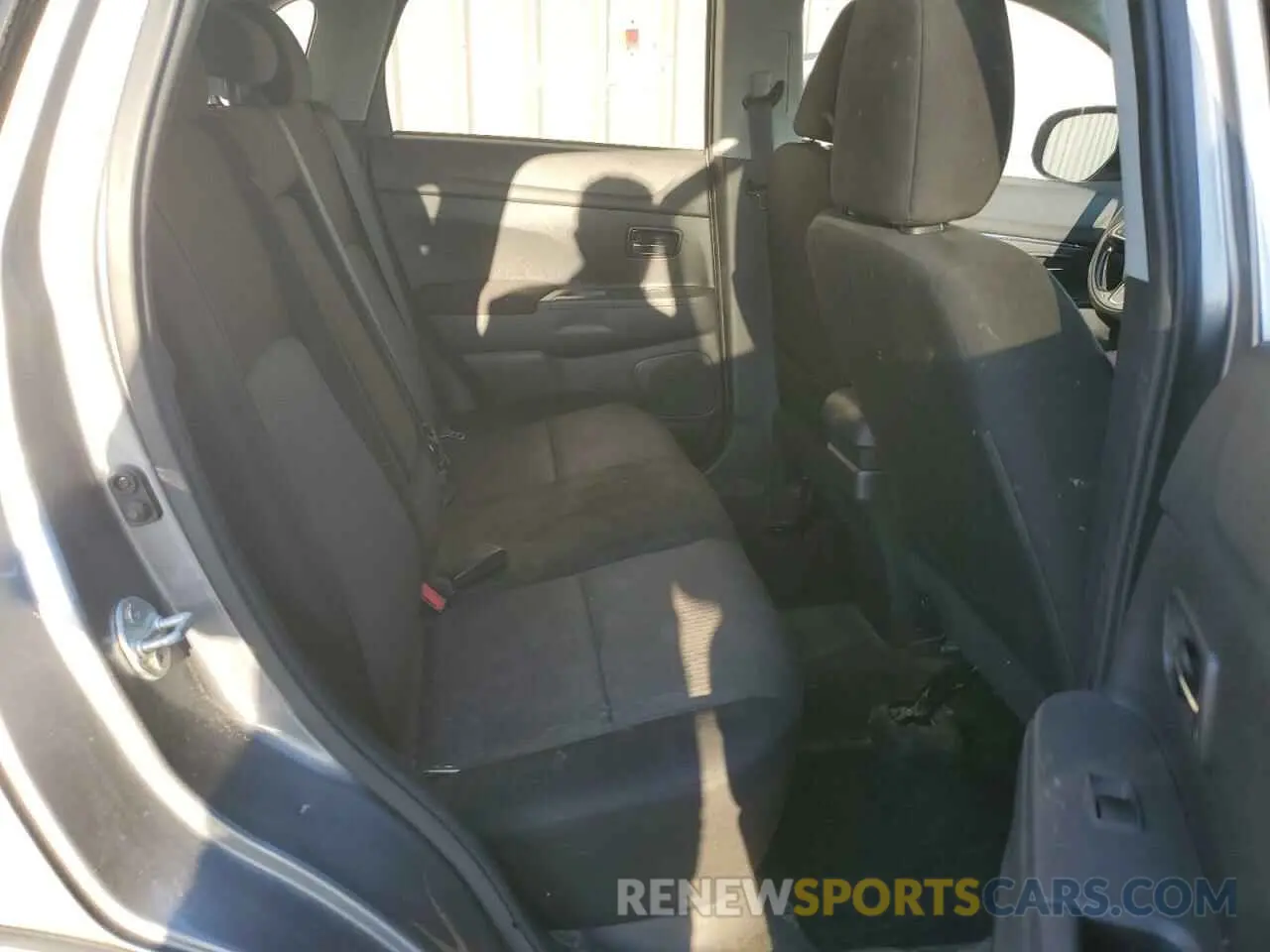 11 fotografías del automóvil dañado JA4AP3AU6KU026787 MITSUBISHI OUTLANDER 2019