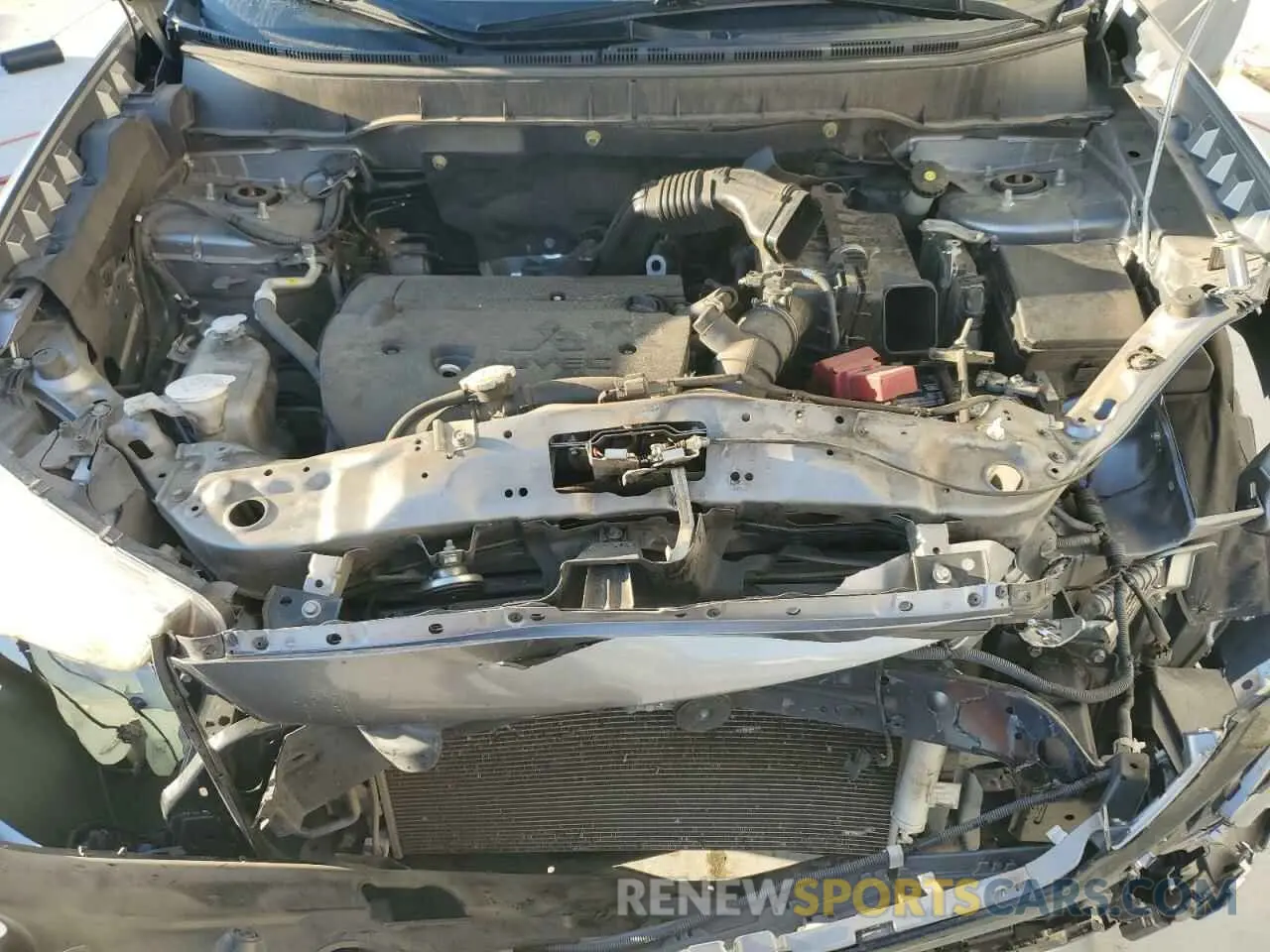 12 fotografías del automóvil dañado JA4AP3AU6KU026787 MITSUBISHI OUTLANDER 2019
