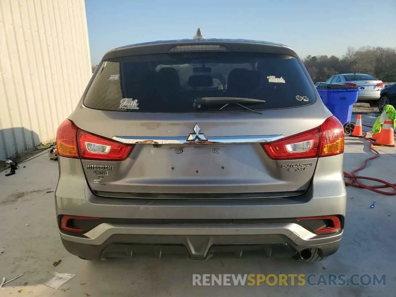 6 fotografías del automóvil dañado JA4AP3AU6KU026787 MITSUBISHI OUTLANDER 2019