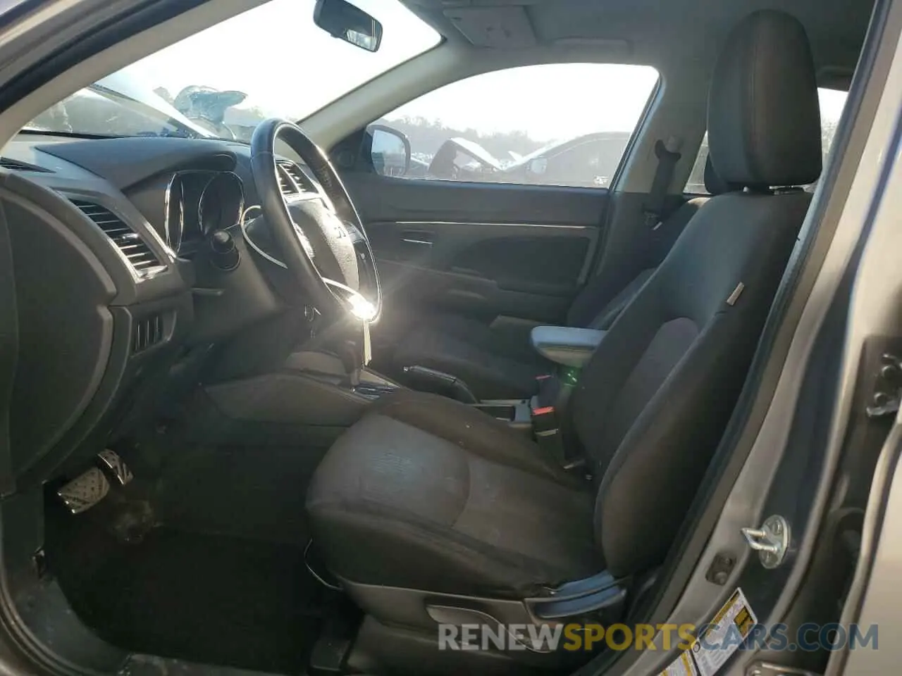 7 fotografías del automóvil dañado JA4AP3AU6KU026787 MITSUBISHI OUTLANDER 2019