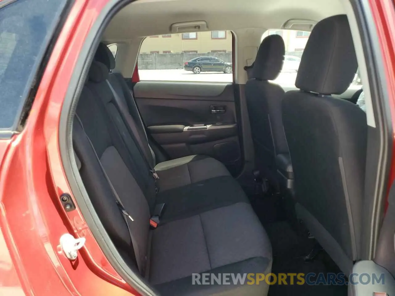11 fotografías del automóvil dañado JA4AP3AU7KU006760 MITSUBISHI OUTLANDER 2019