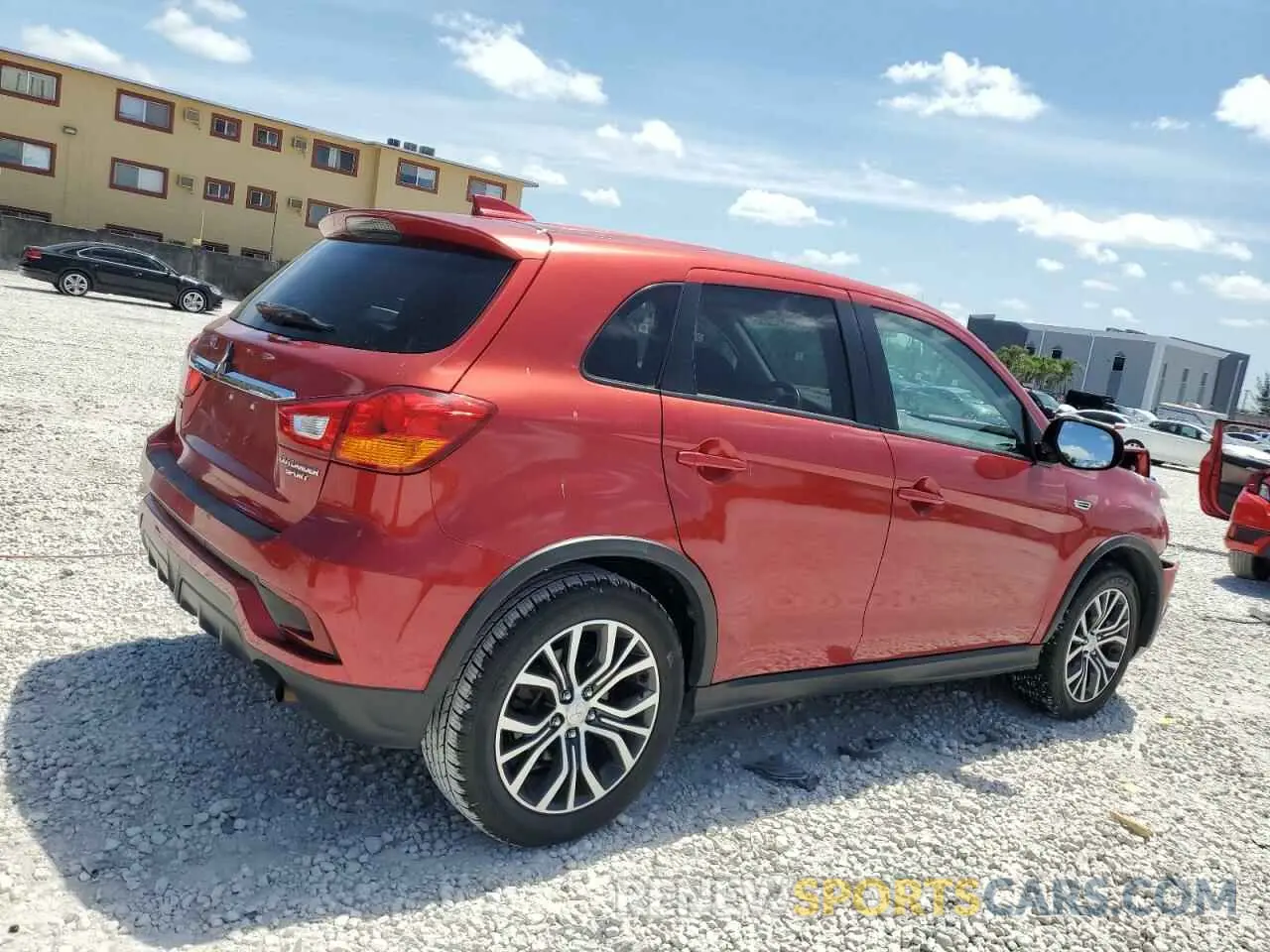 3 fotografías del automóvil dañado JA4AP3AU7KU006760 MITSUBISHI OUTLANDER 2019