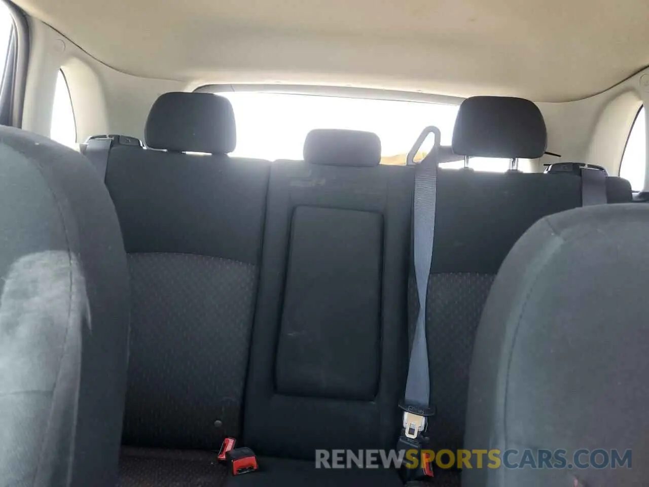 10 fotografías del automóvil dañado JA4AP3AU7KU006810 MITSUBISHI OUTLANDER 2019