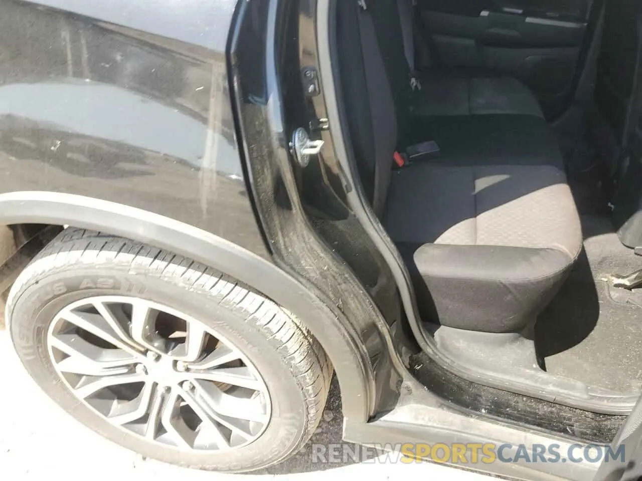 11 fotografías del automóvil dañado JA4AP3AU7KU006810 MITSUBISHI OUTLANDER 2019