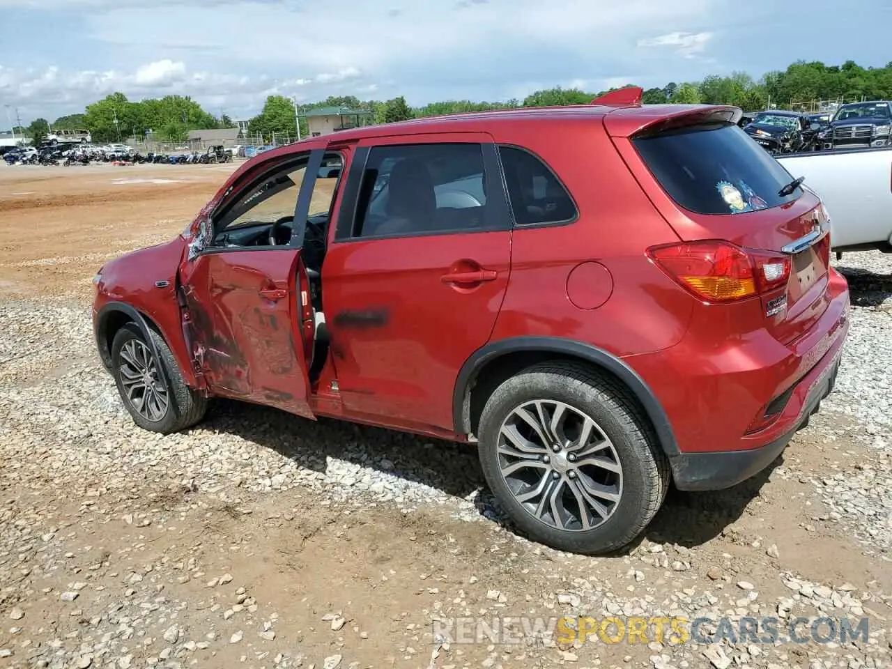 2 fotografías del automóvil dañado JA4AP3AU8KU021476 MITSUBISHI OUTLANDER 2019