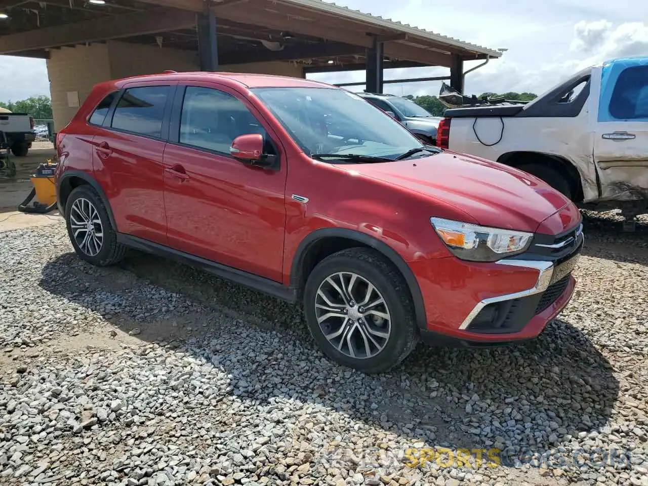 4 fotografías del automóvil dañado JA4AP3AU8KU021476 MITSUBISHI OUTLANDER 2019