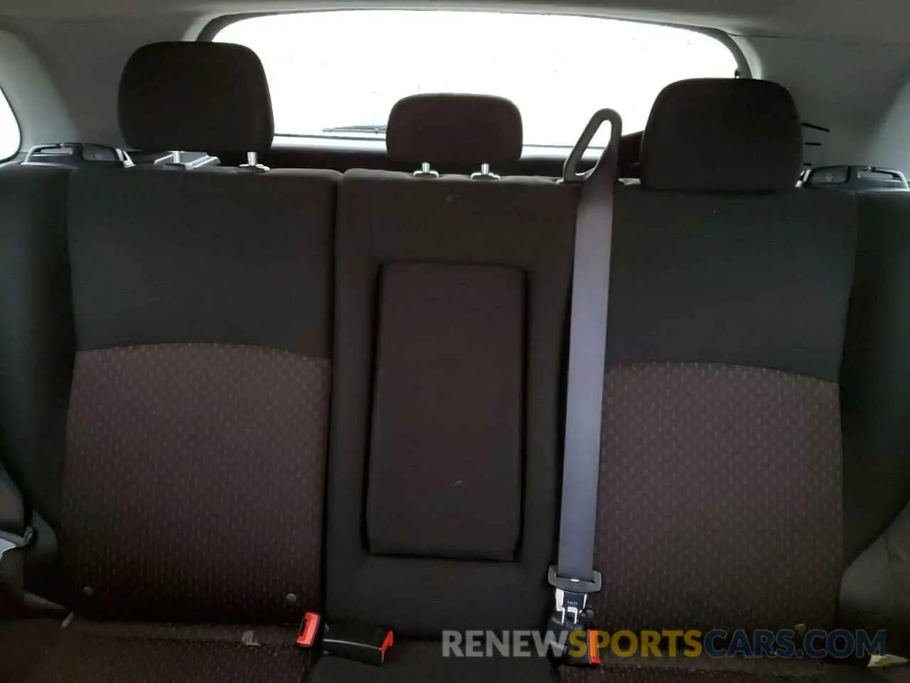 10 fotografías del automóvil dañado JA4AP4AU2KU013122 MITSUBISHI OUTLANDER 2019