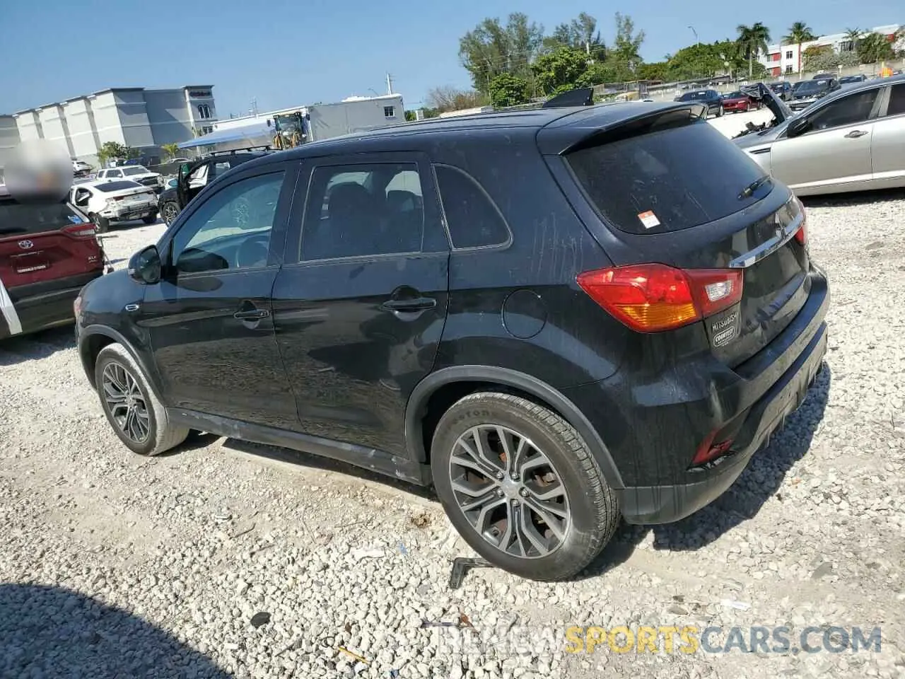 2 fotografías del automóvil dañado JA4AP4AU2KU027442 MITSUBISHI OUTLANDER 2019