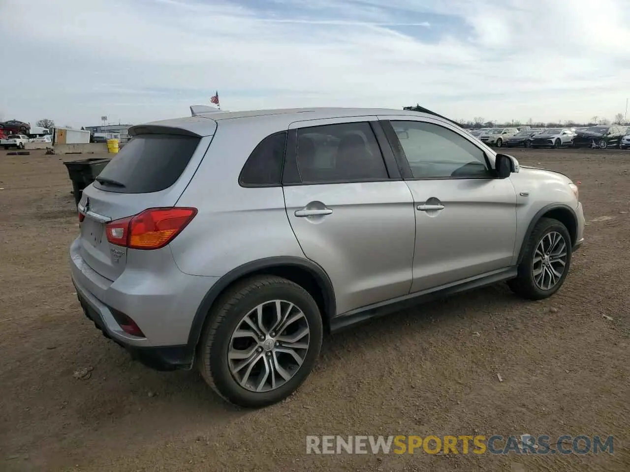 3 fotografías del automóvil dañado JA4AP4AU4KU012702 MITSUBISHI OUTLANDER 2019