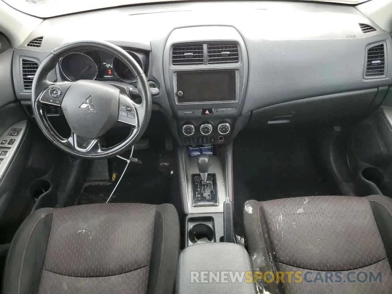8 fotografías del automóvil dañado JA4AP4AU4KU012702 MITSUBISHI OUTLANDER 2019