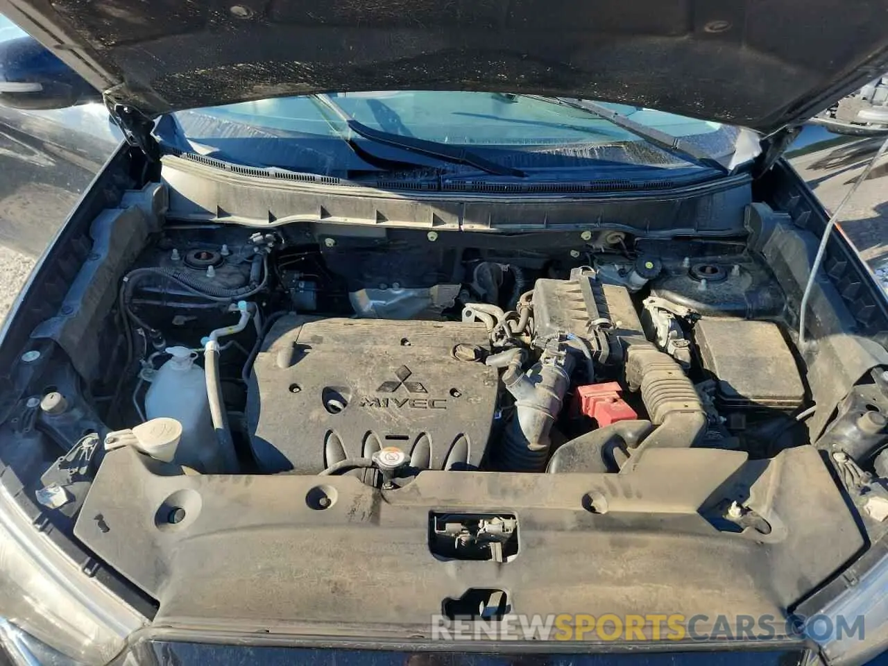 12 fotografías del automóvil dañado JA4AP4AU4KU013994 MITSUBISHI OUTLANDER 2019