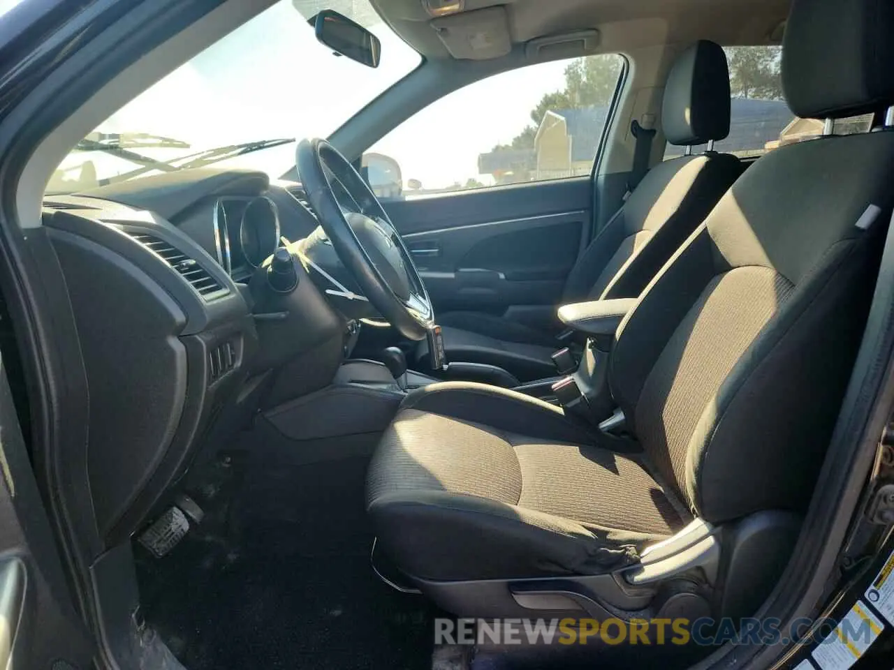 7 fotografías del automóvil dañado JA4AP4AU4KU013994 MITSUBISHI OUTLANDER 2019