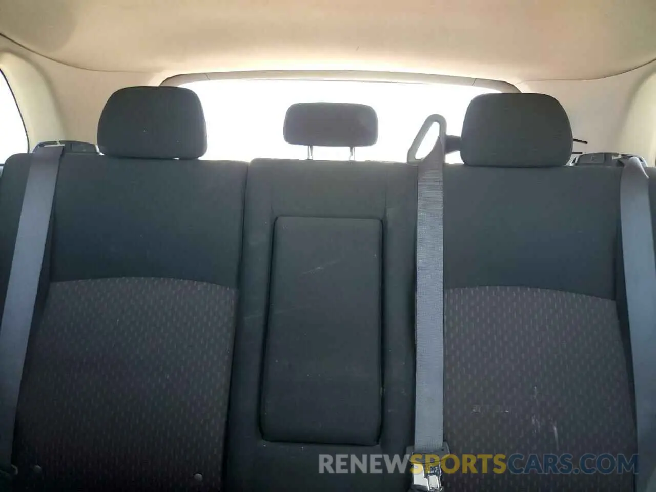 10 fotografías del automóvil dañado JA4AP4AU6KU022258 MITSUBISHI OUTLANDER 2019