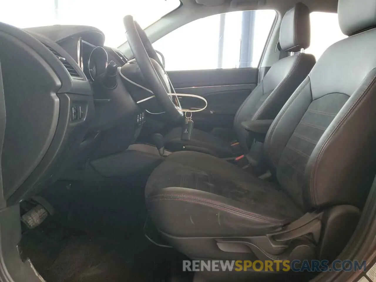 7 fotografías del automóvil dañado JA4AP4AWXKU010552 MITSUBISHI OUTLANDER 2019