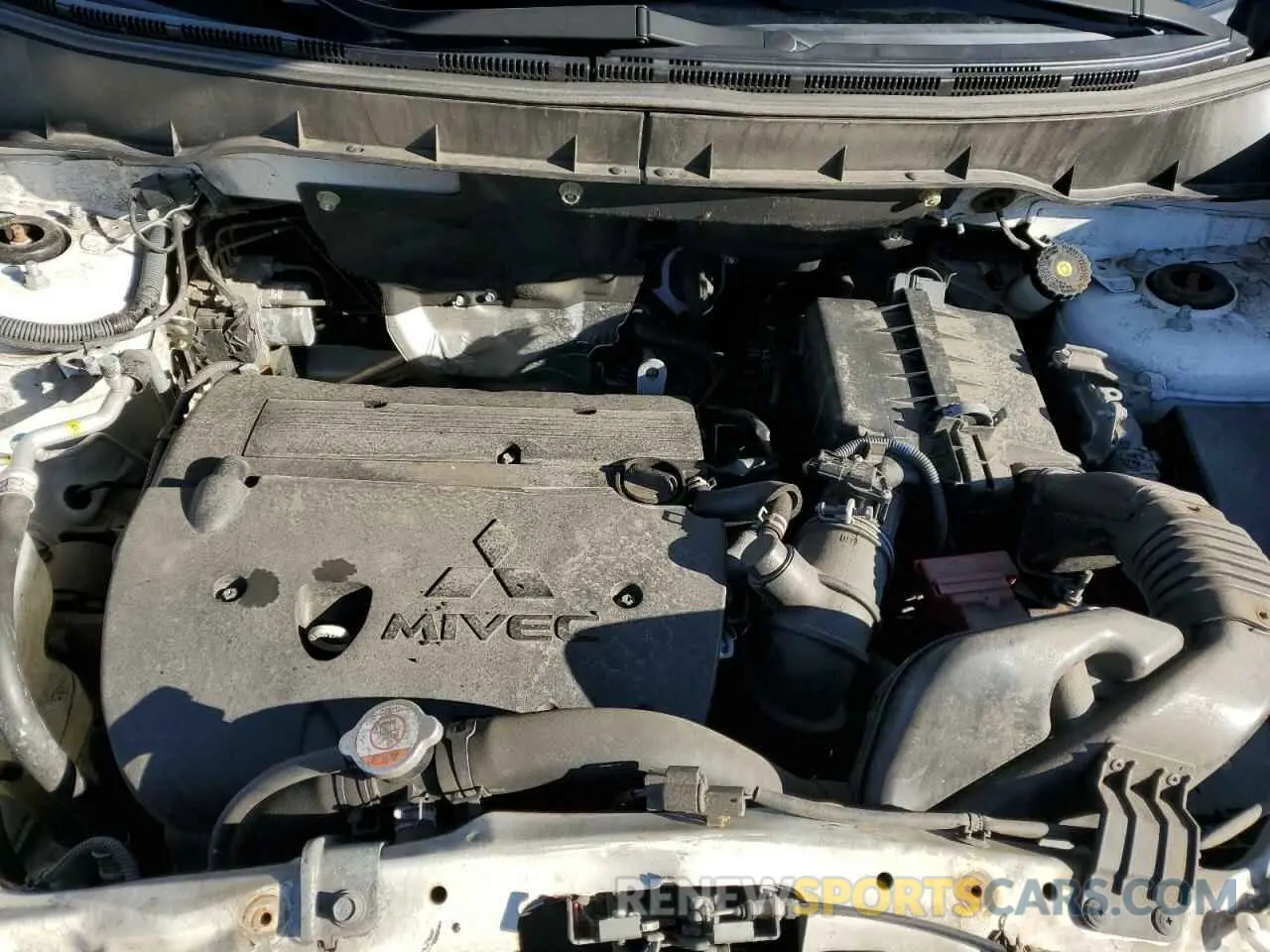 12 fotografías del automóvil dañado JA4AR3AU0KU031168 MITSUBISHI OUTLANDER 2019