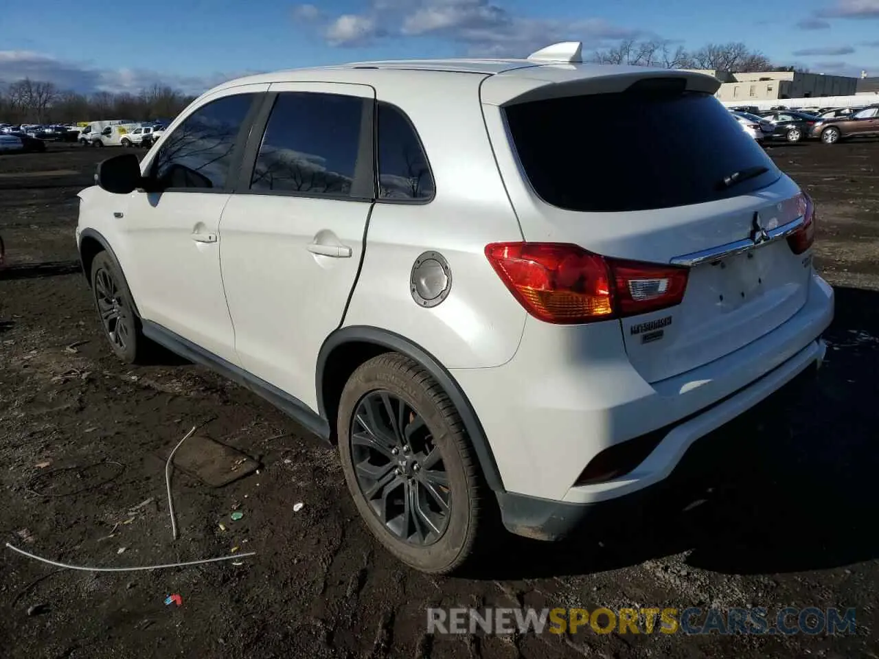 2 fotografías del automóvil dañado JA4AR3AU0KU031168 MITSUBISHI OUTLANDER 2019