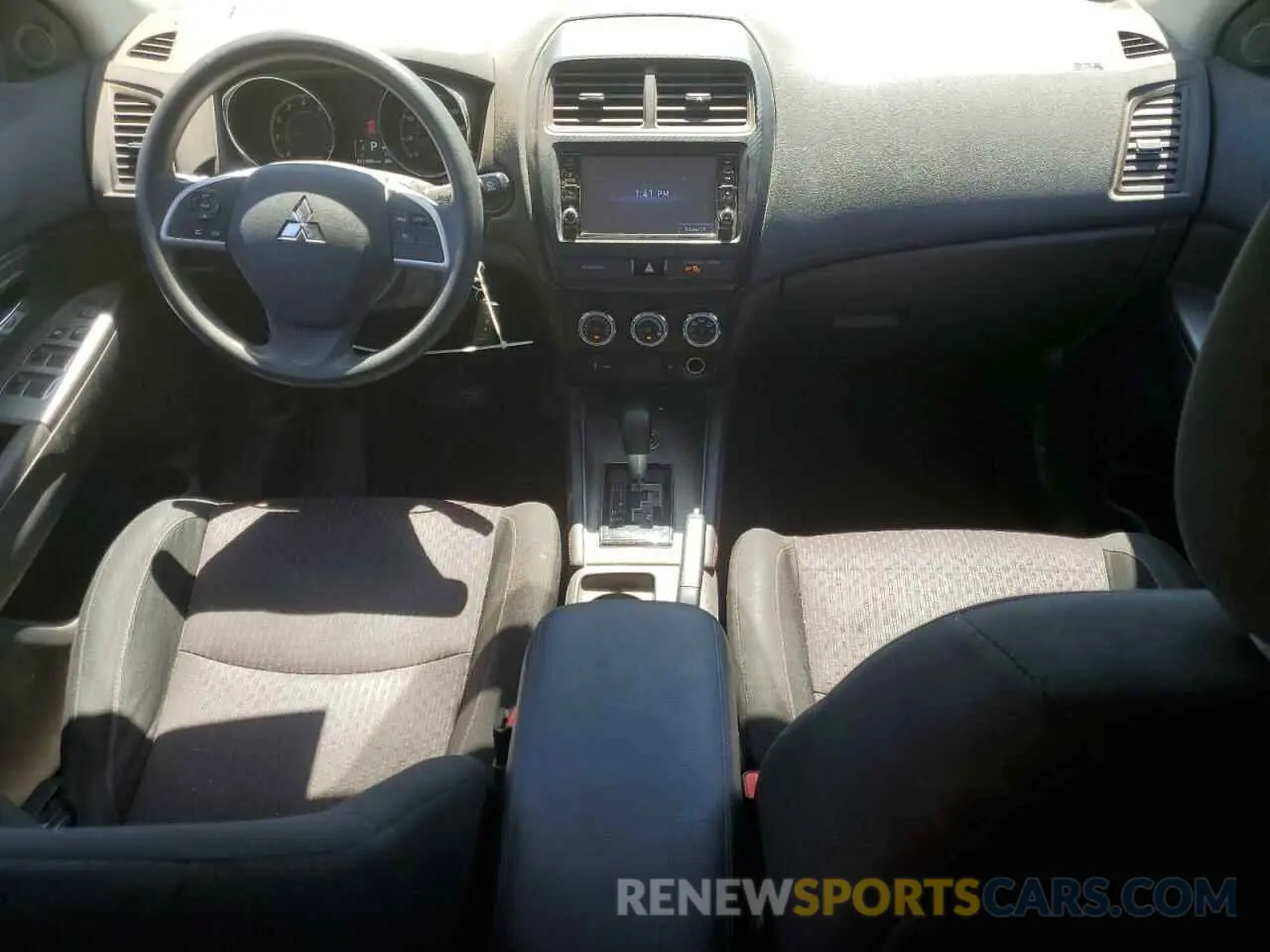 8 fotografías del automóvil dañado JA4AR3AU1KU007011 MITSUBISHI OUTLANDER 2019