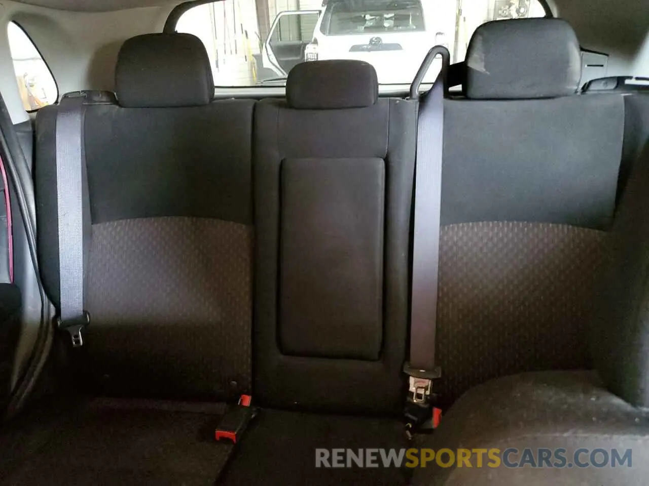 10 fotografías del automóvil dañado JA4AR3AU2KU015036 MITSUBISHI OUTLANDER 2019
