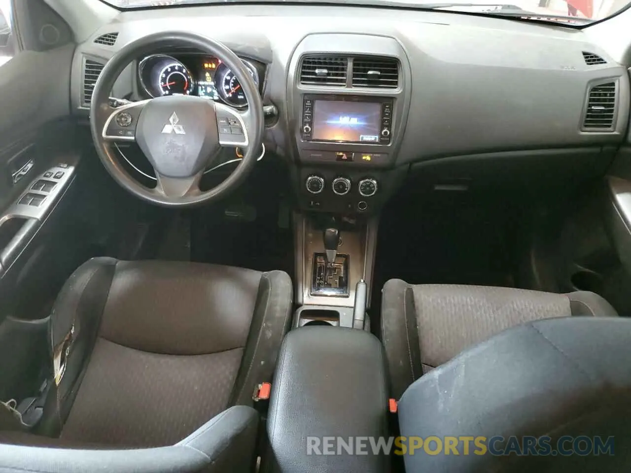 8 fotografías del automóvil dañado JA4AR3AU2KU015036 MITSUBISHI OUTLANDER 2019