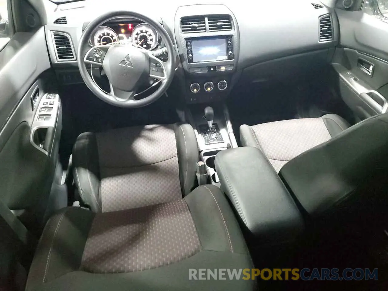 8 fotografías del automóvil dañado JA4AR3AU3KU020102 MITSUBISHI OUTLANDER 2019