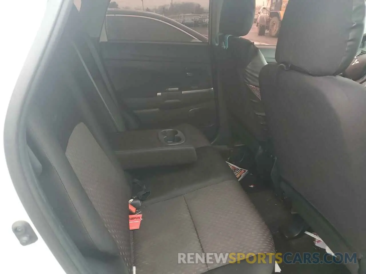 11 fotografías del automóvil dañado JA4AR3AU5KU031425 MITSUBISHI OUTLANDER 2019
