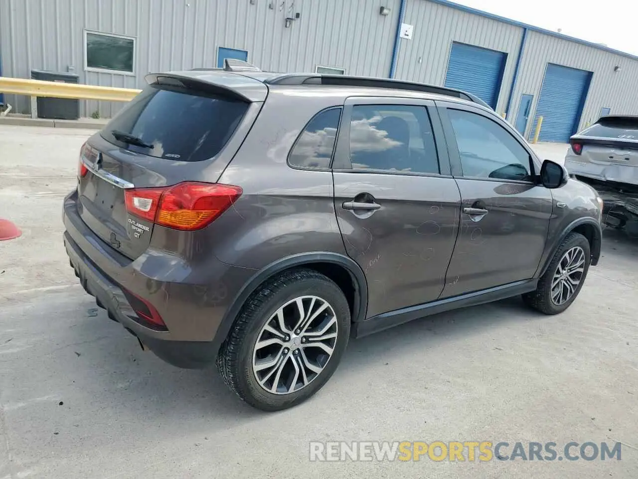 3 fotografías del automóvil dañado JA4AR4AW8KU005764 MITSUBISHI OUTLANDER 2019