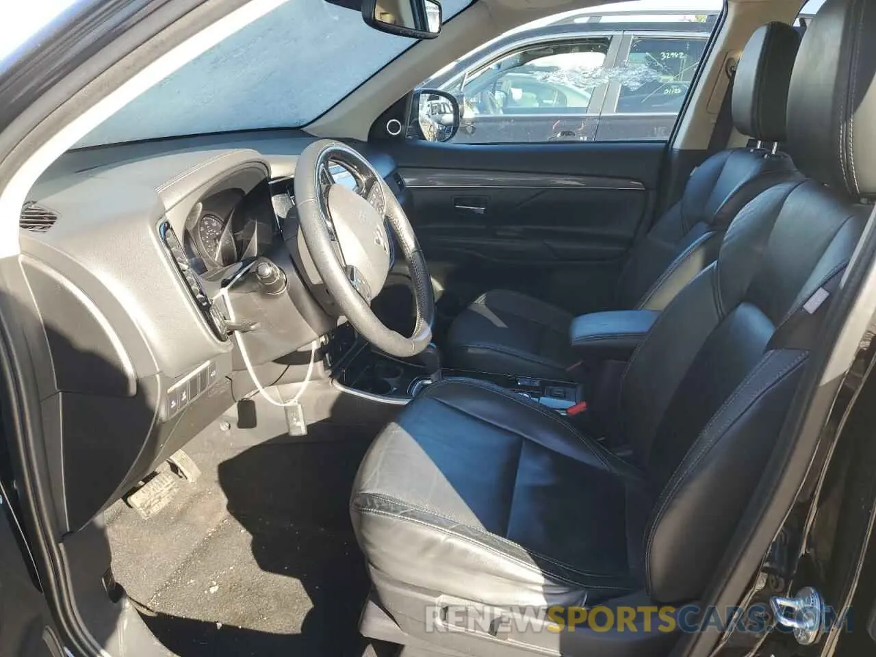 7 fotografías del automóvil dañado JA4AZ3A30KZ038213 MITSUBISHI OUTLANDER 2019