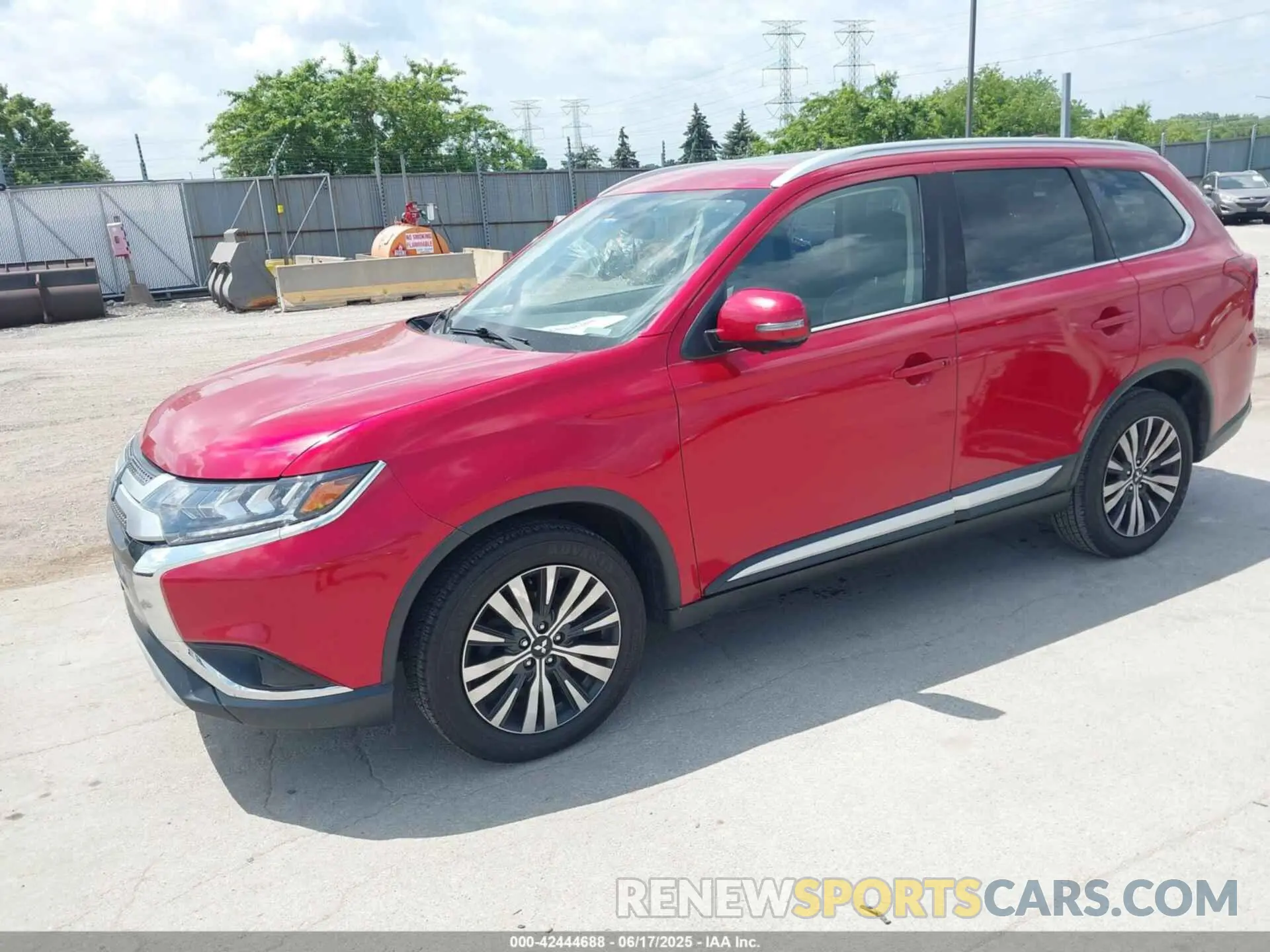 2 fotografías del automóvil dañado JA4AZ3A31KZ007181 MITSUBISHI OUTLANDER 2019
