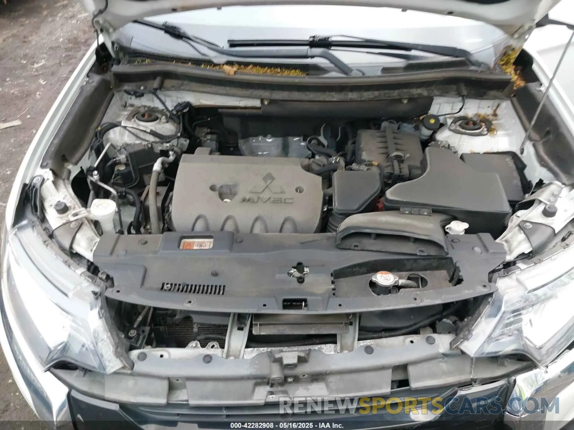 10 fotografías del automóvil dañado JA4AZ3A31KZ036096 MITSUBISHI OUTLANDER 2019