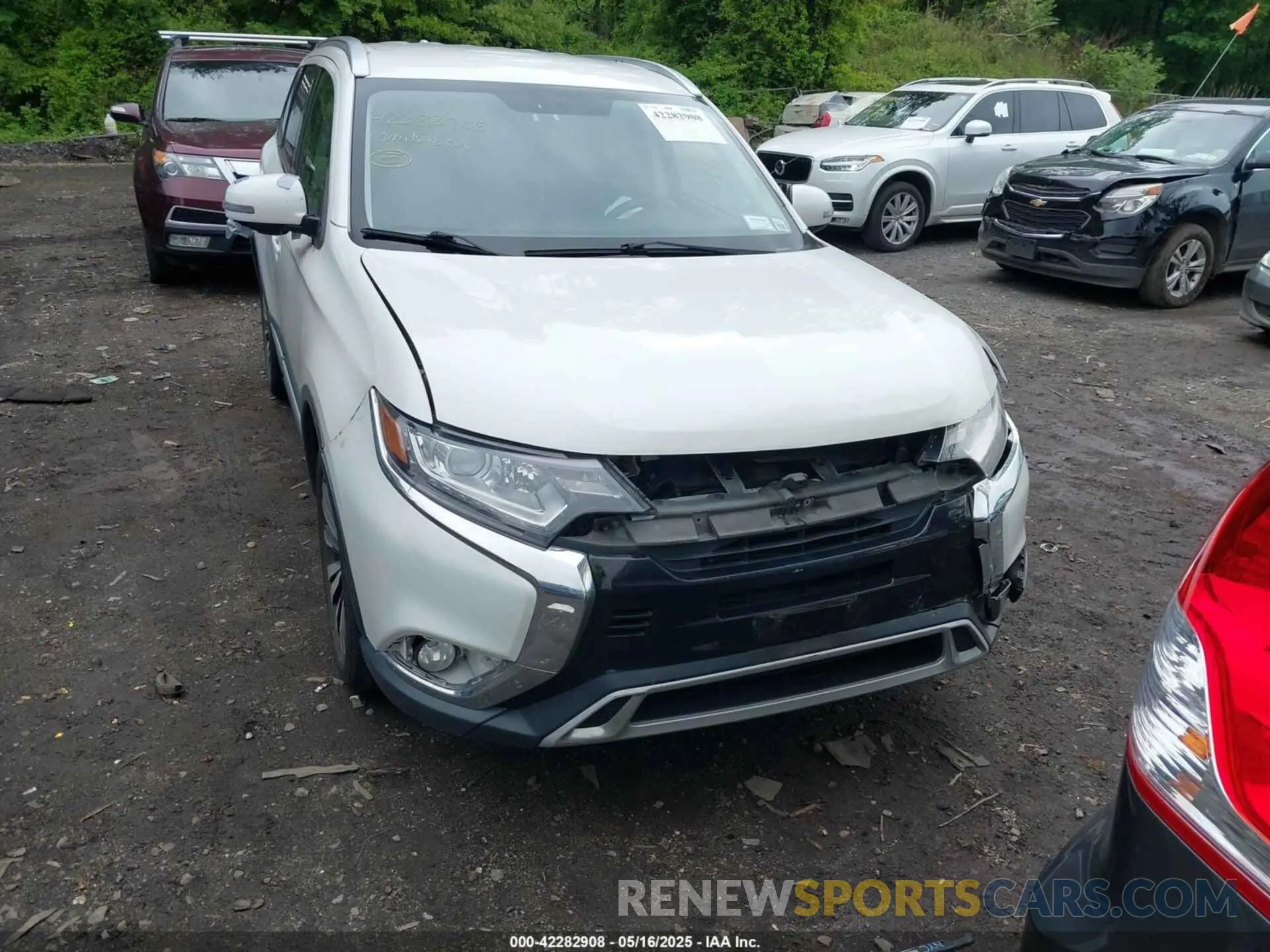6 fotografías del automóvil dañado JA4AZ3A31KZ036096 MITSUBISHI OUTLANDER 2019
