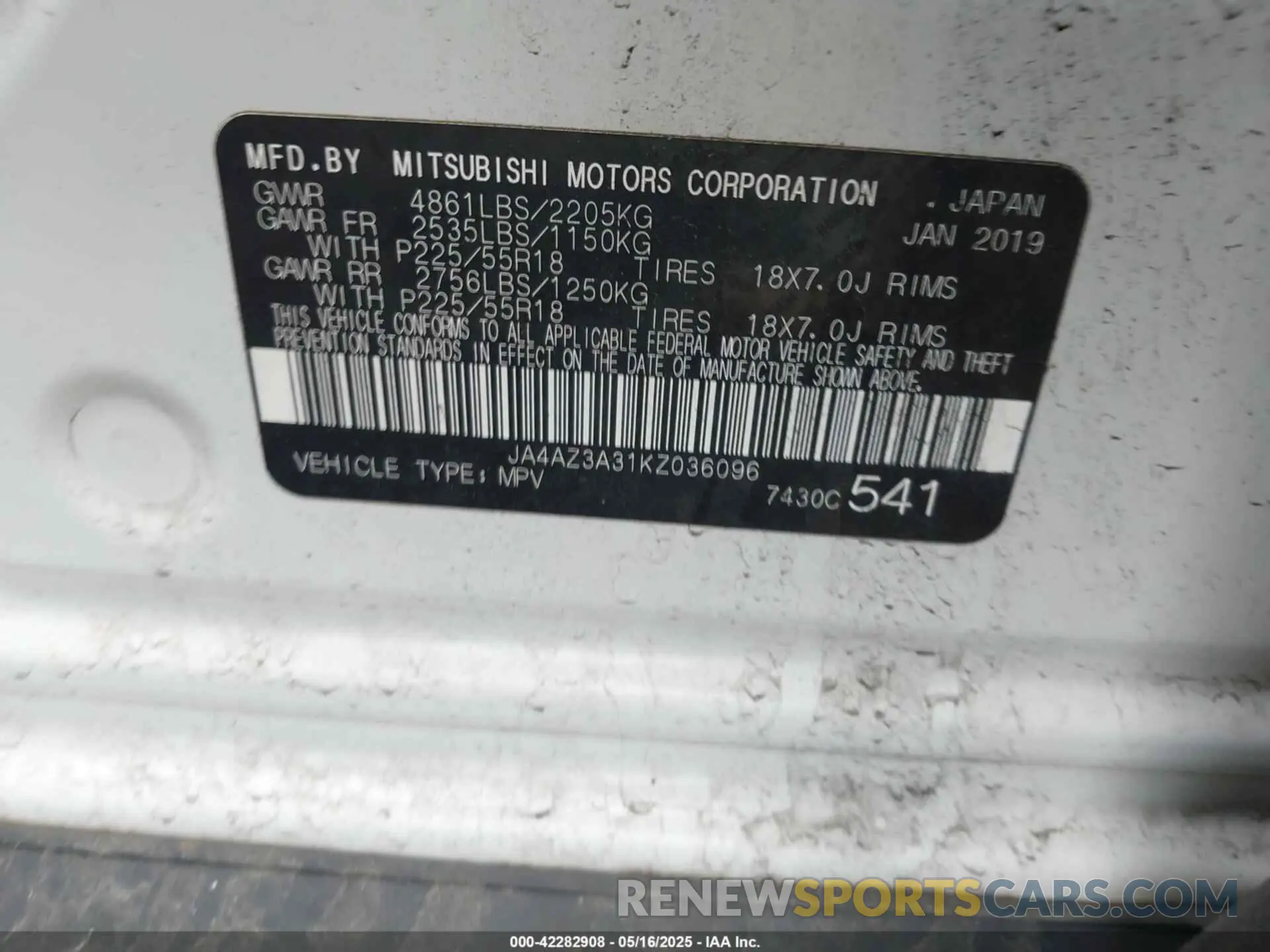 9 fotografías del automóvil dañado JA4AZ3A31KZ036096 MITSUBISHI OUTLANDER 2019