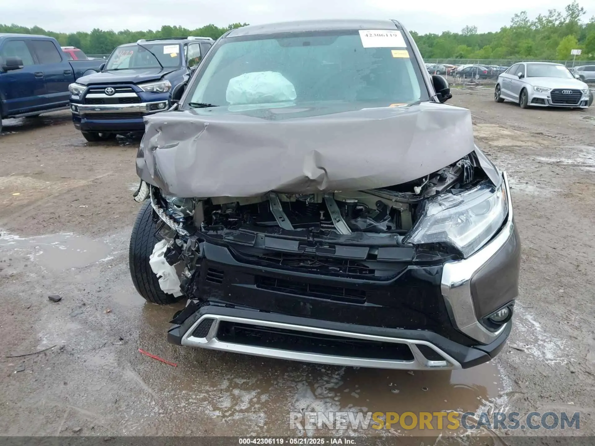 12 fotografías del automóvil dañado JA4AZ3A31KZ043372 MITSUBISHI OUTLANDER 2019