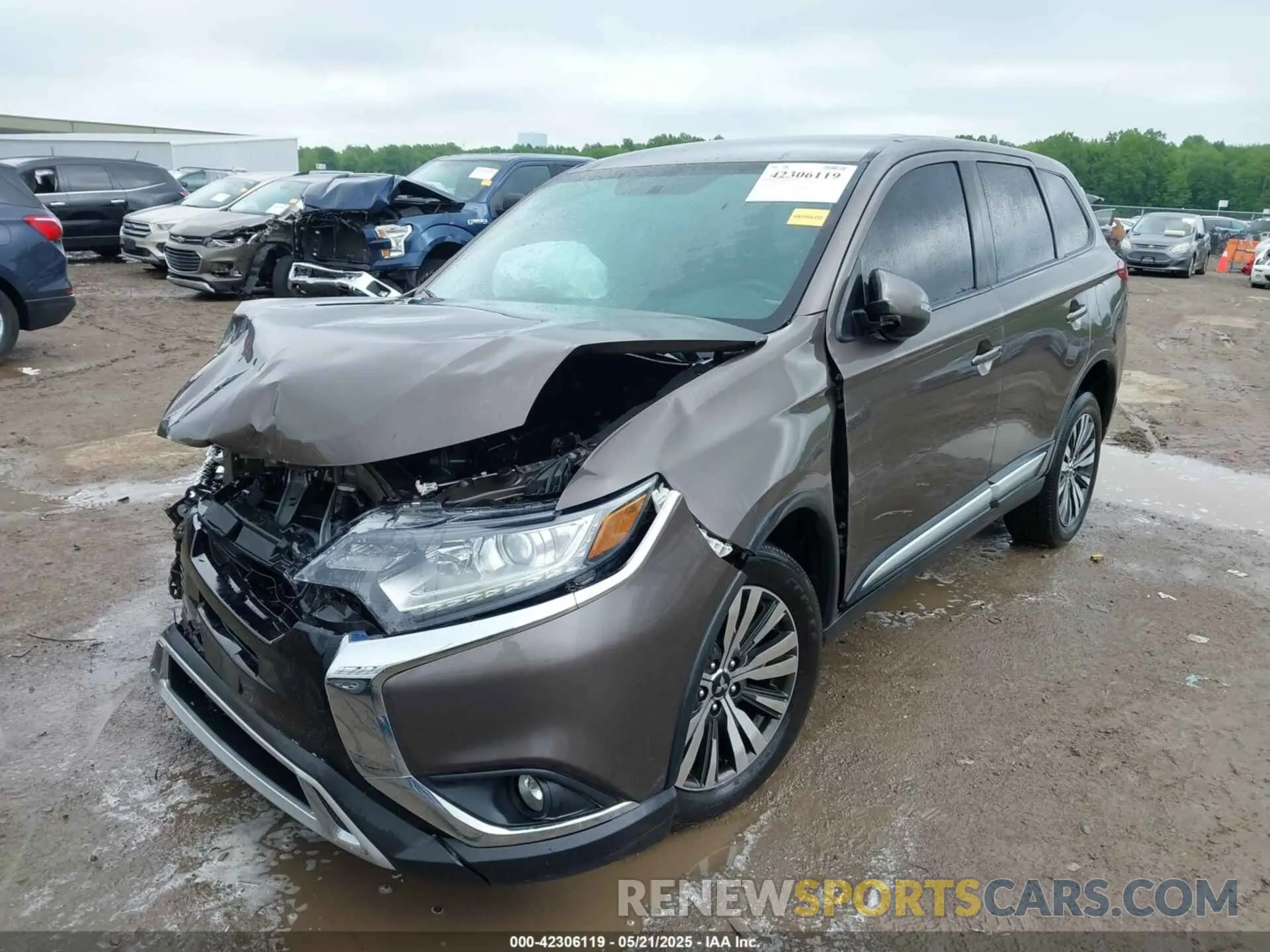 2 fotografías del automóvil dañado JA4AZ3A31KZ043372 MITSUBISHI OUTLANDER 2019