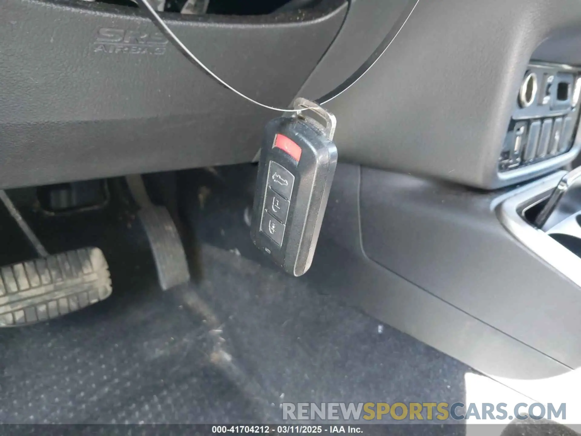 11 fotografías del automóvil dañado JA4AZ3A32KZ023910 MITSUBISHI OUTLANDER 2019