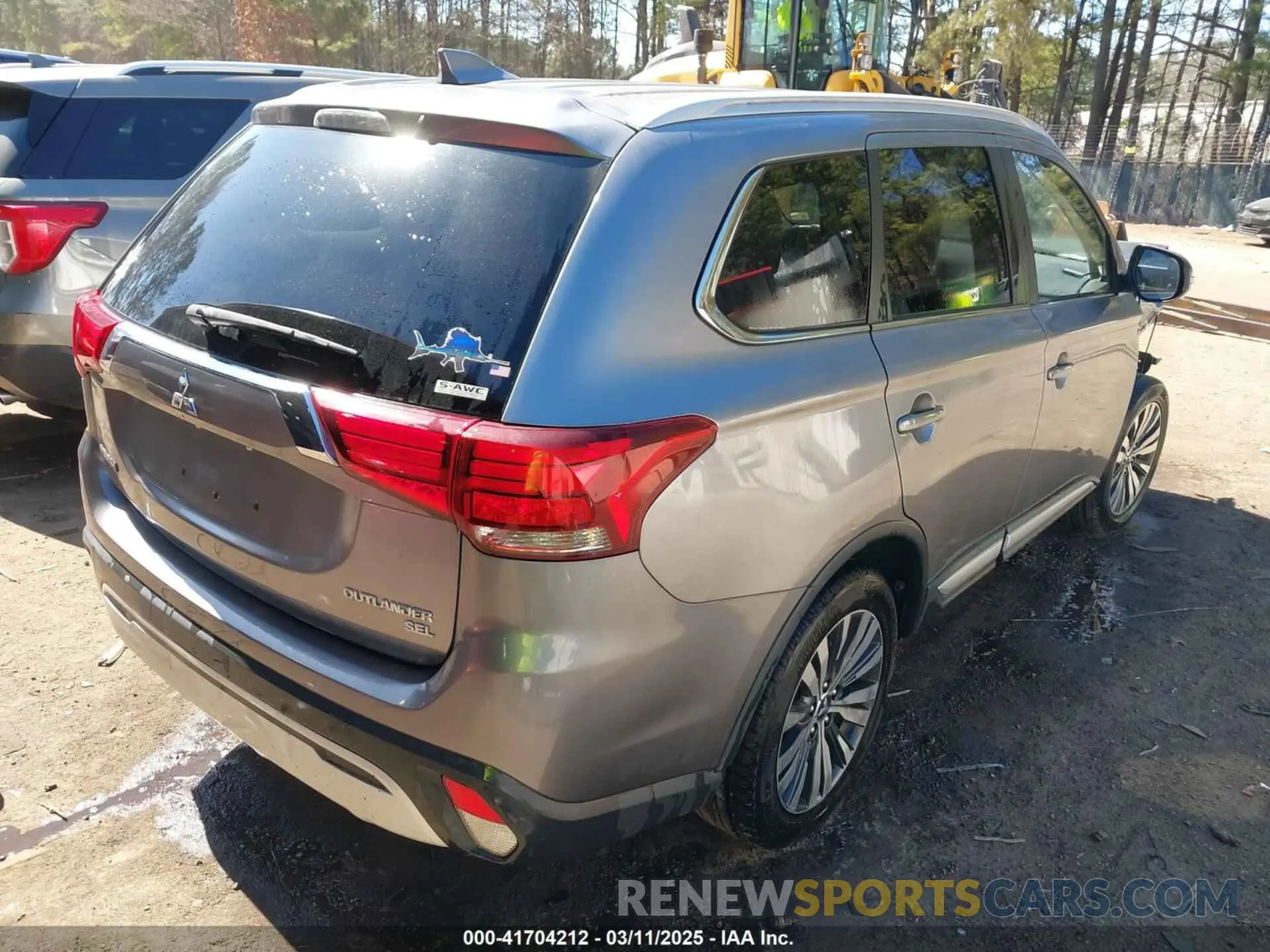 4 fotografías del automóvil dañado JA4AZ3A32KZ023910 MITSUBISHI OUTLANDER 2019
