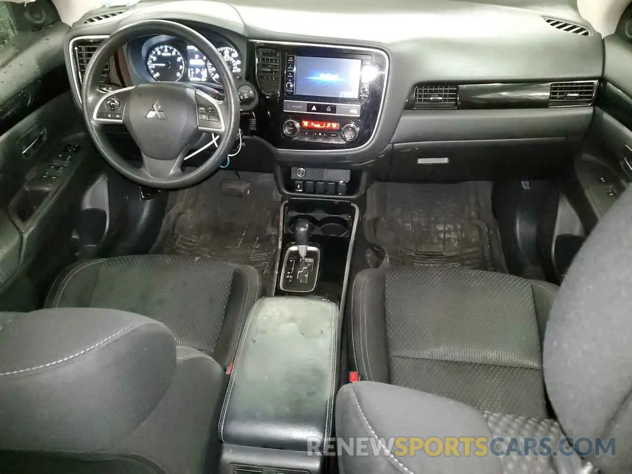 8 fotografías del automóvil dañado JA4AZ3A33KZ031238 MITSUBISHI OUTLANDER 2019