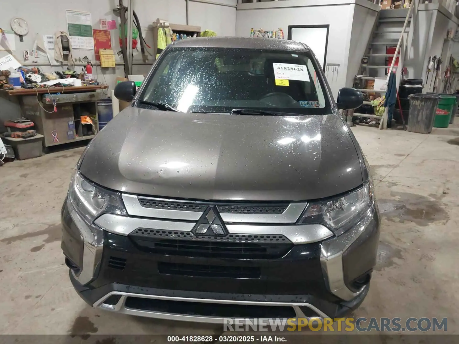 12 fotografías del automóvil dañado JA4AZ3A34KZ020667 MITSUBISHI OUTLANDER 2019