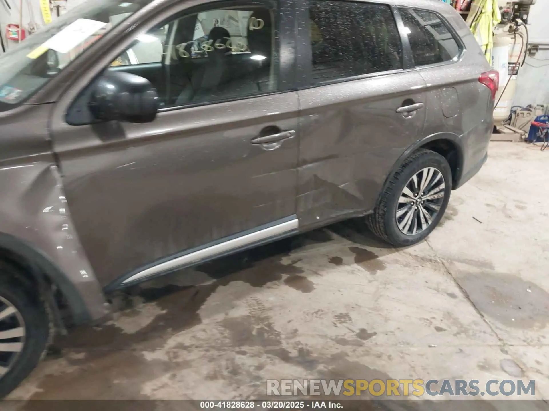 6 fotografías del automóvil dañado JA4AZ3A34KZ020667 MITSUBISHI OUTLANDER 2019