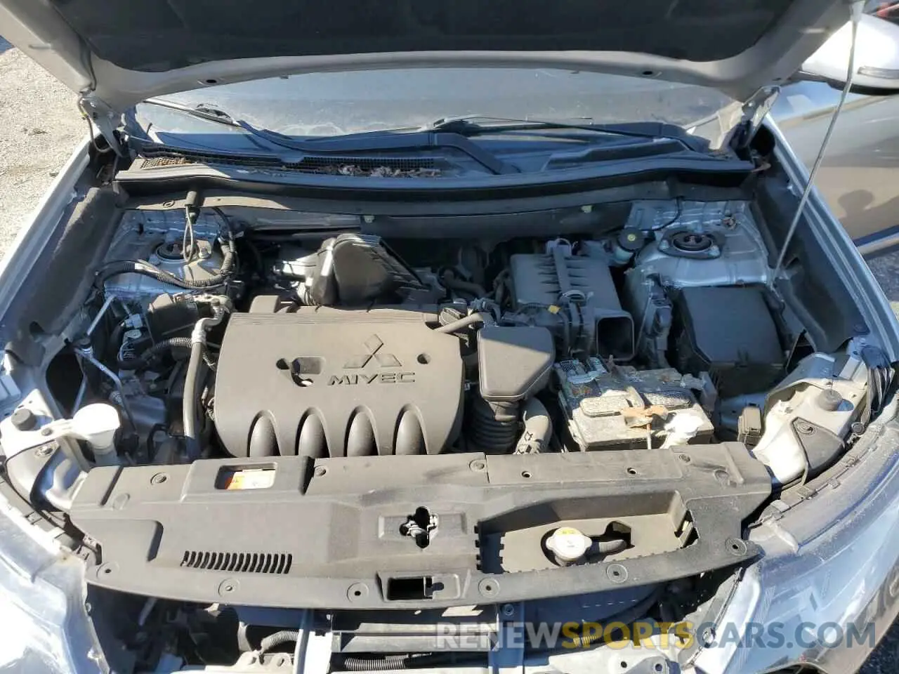 12 fotografías del automóvil dañado JA4AZ3A34KZ023746 MITSUBISHI OUTLANDER 2019