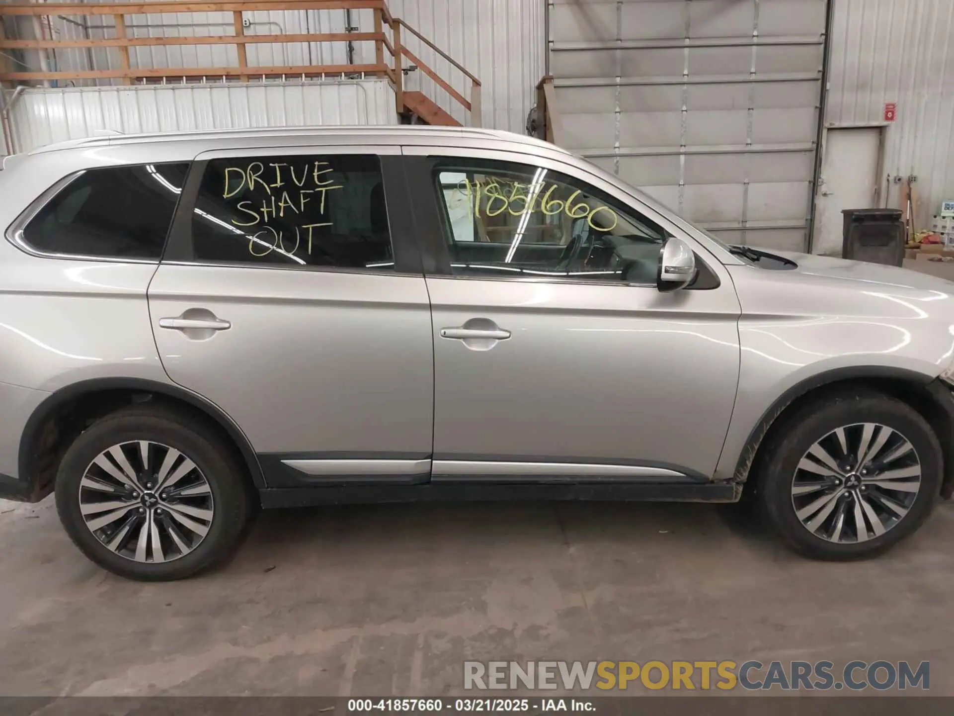 14 fotografías del automóvil dañado JA4AZ3A34KZ026887 MITSUBISHI OUTLANDER 2019