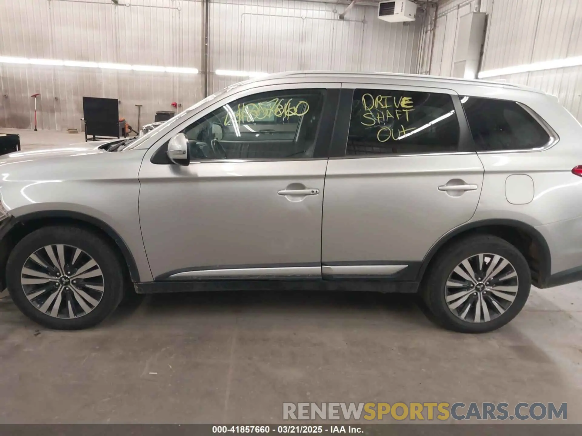 15 fotografías del automóvil dañado JA4AZ3A34KZ026887 MITSUBISHI OUTLANDER 2019