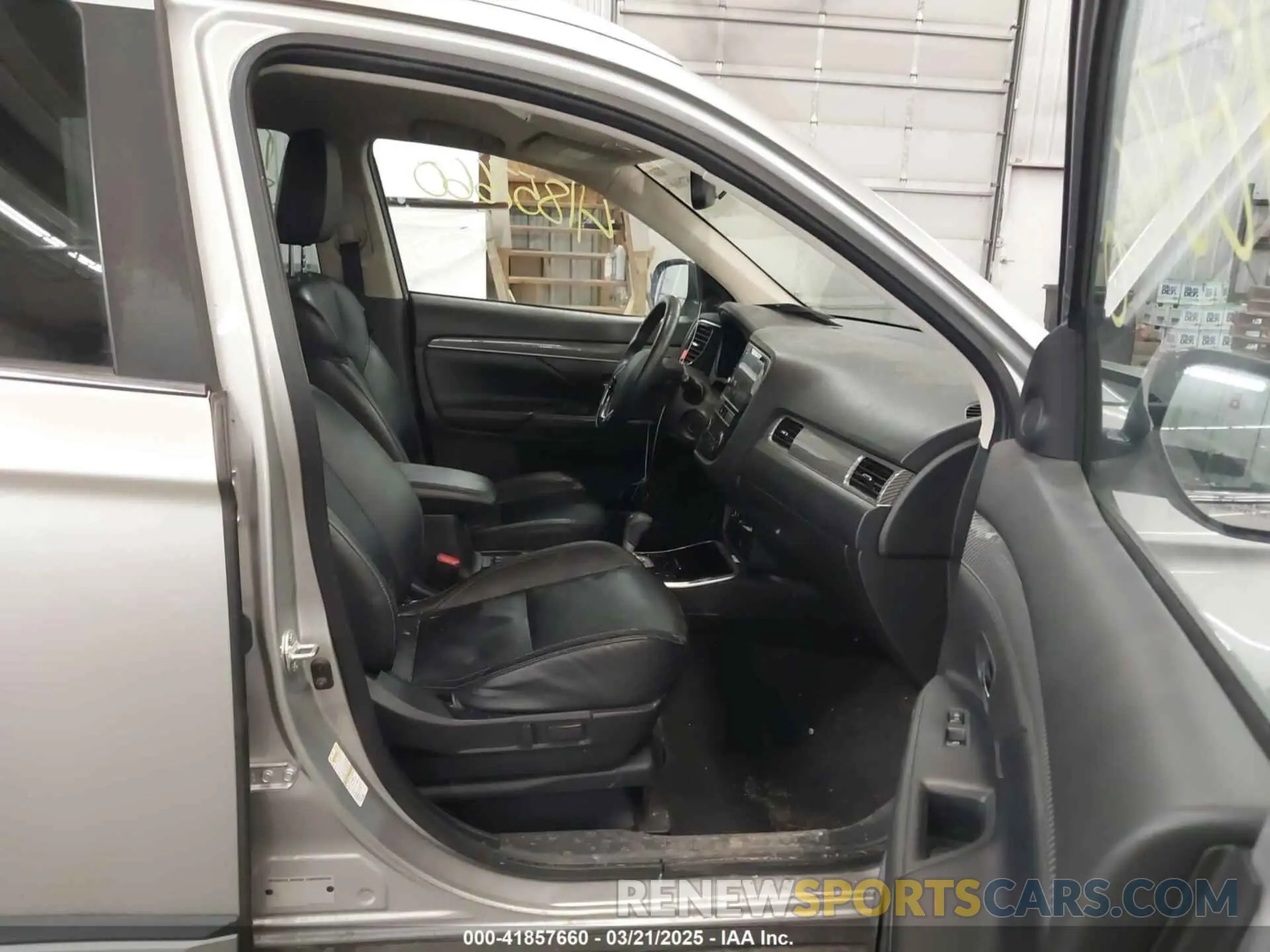 5 fotografías del automóvil dañado JA4AZ3A34KZ026887 MITSUBISHI OUTLANDER 2019