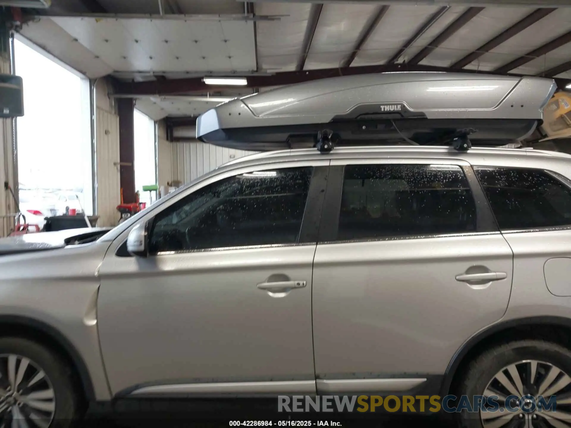 14 fotografías del automóvil dañado JA4AZ3A34KZ040160 MITSUBISHI OUTLANDER 2019